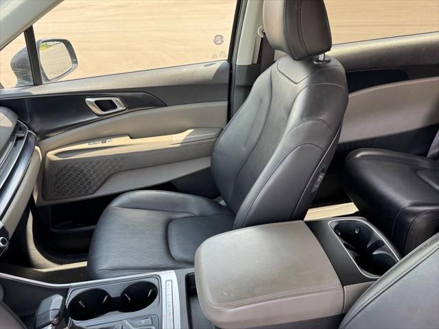 2025 Kia Carnival MPV LXS