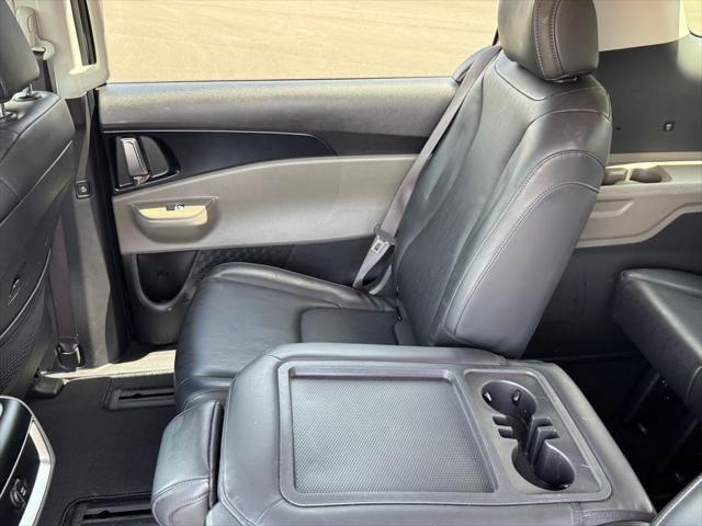 2025 Kia Carnival MPV LXS