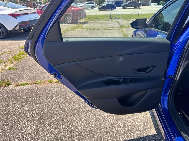 2025 Hyundai Elantra SEL Sport