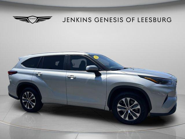2023 Toyota Highlander XLE for sale in LEESBURG, FL