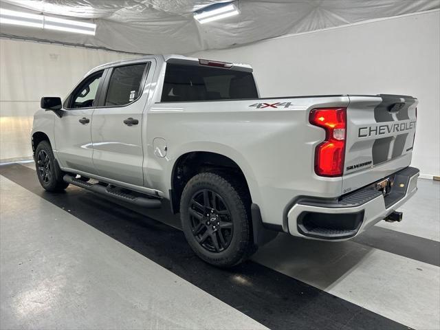 2021 Chevrolet Silverado 1500 4WD Crew Cab Short Bed Custom