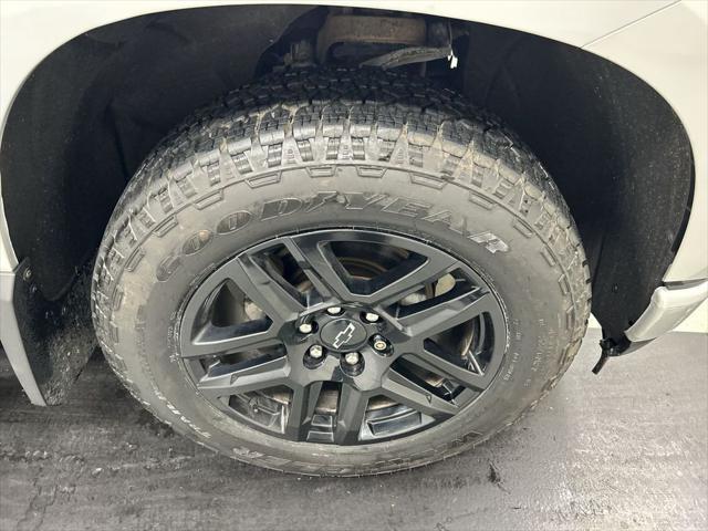 2021 Chevrolet Silverado 1500 4WD Crew Cab Short Bed Custom