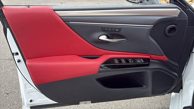 2023 Lexus ES 350 F SPORT Handling