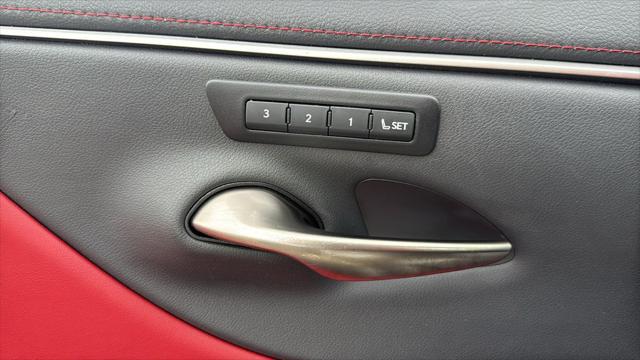 2023 Lexus ES 350 F SPORT Handling