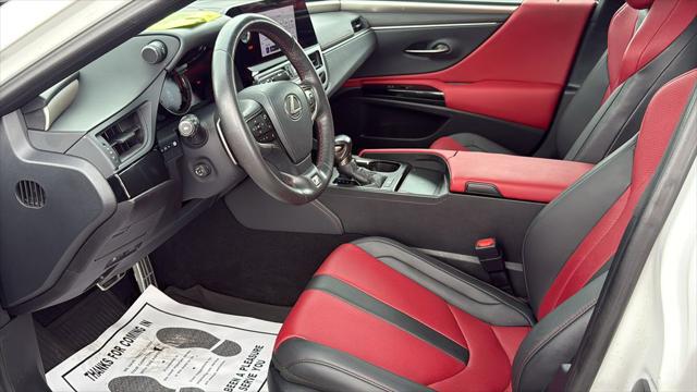 2023 Lexus ES 350 F SPORT Handling