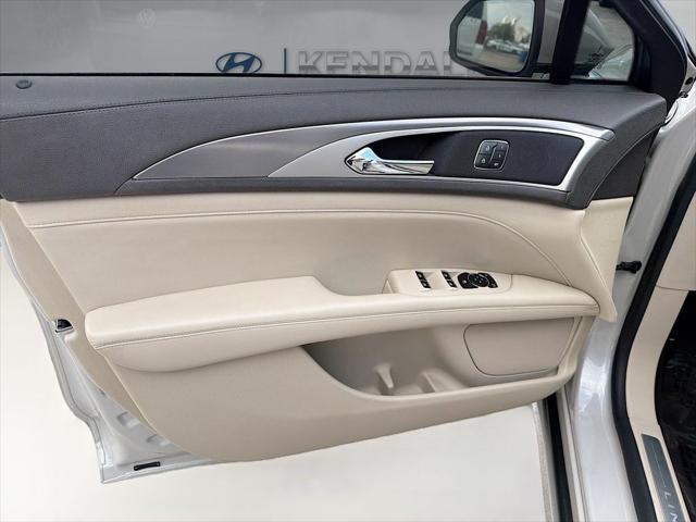 2020 Lincoln MKZ Standard