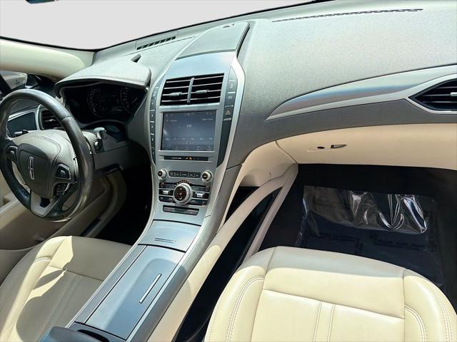 2020 Lincoln MKZ Standard
