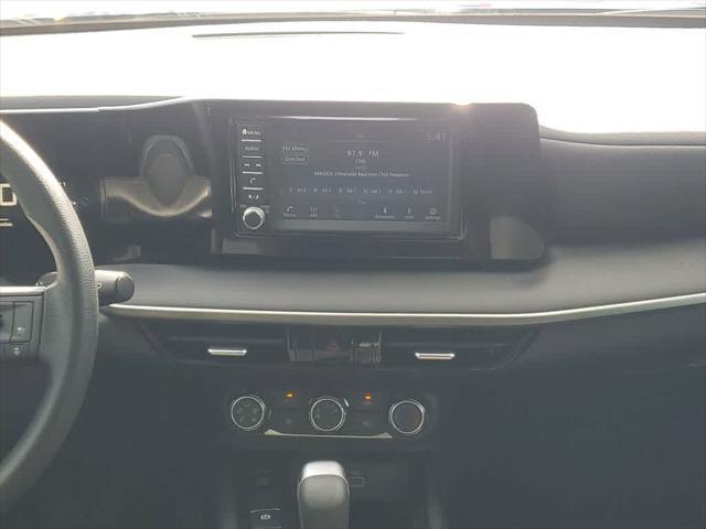 2025 Nissan Kicks S FWD