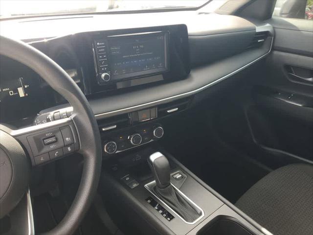 2025 Nissan Kicks S FWD