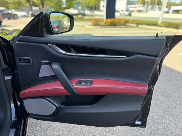 2022 Maserati Ghibli Modena