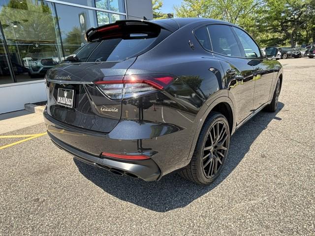 2022 Maserati Levante Modena