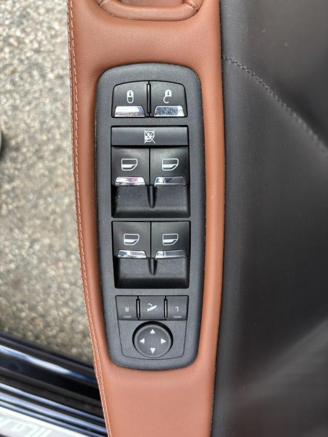 2023 Maserati Ghibli Modena Q4