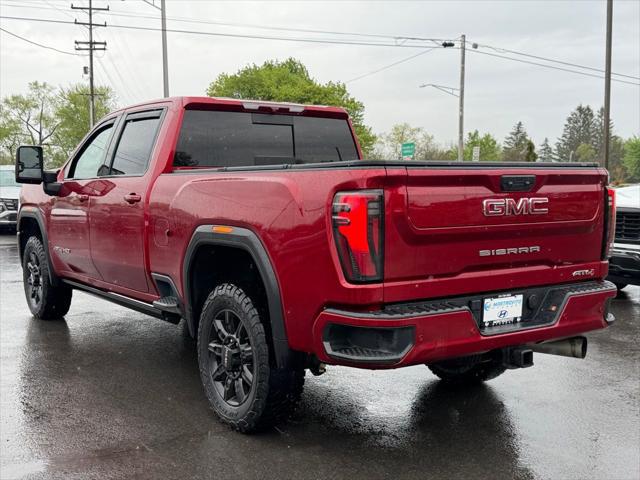 2024 GMC Sierra 2500HD 4WD Crew Cab Standard Bed AT4