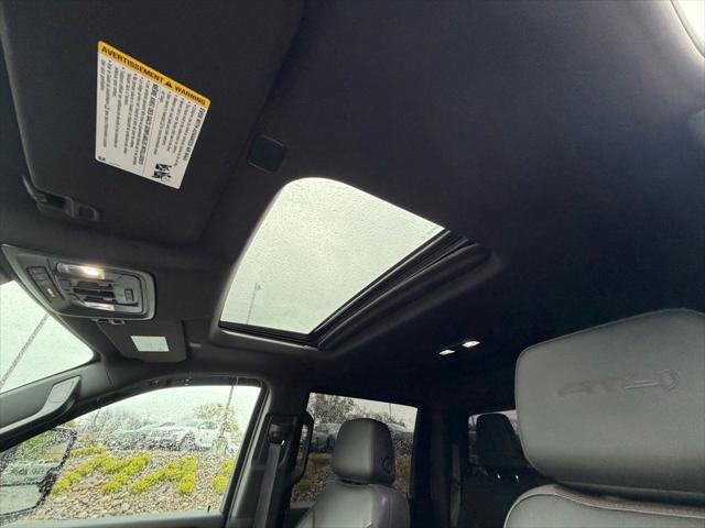 2024 GMC Sierra 2500HD 4WD Crew Cab Standard Bed AT4