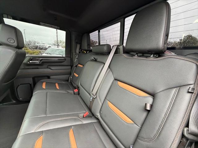 2024 GMC Sierra 2500HD 4WD Crew Cab Standard Bed AT4