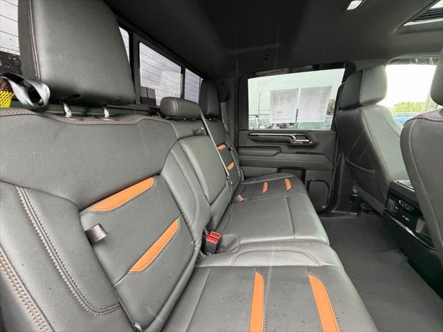 2024 GMC Sierra 2500HD 4WD Crew Cab Standard Bed AT4