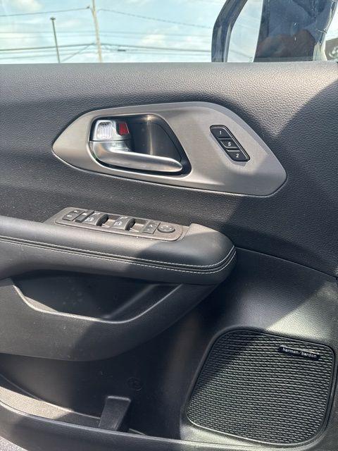 2023 Chrysler Pacifica Limited AWD