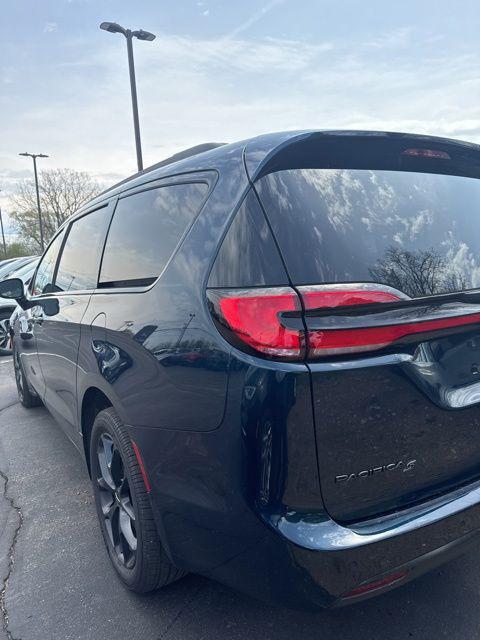 2023 Chrysler Pacifica Limited AWD