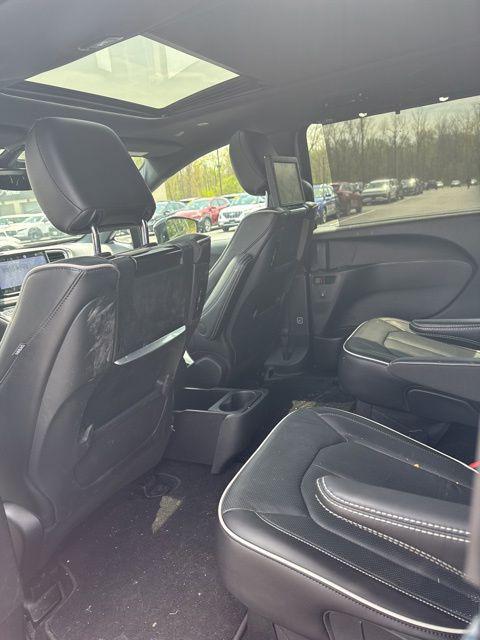 2023 Chrysler Pacifica Limited AWD
