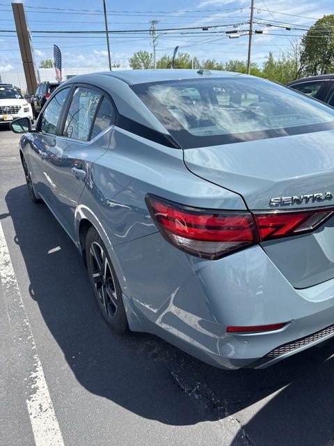 2024 Nissan Sentra SV Xtronic CVT