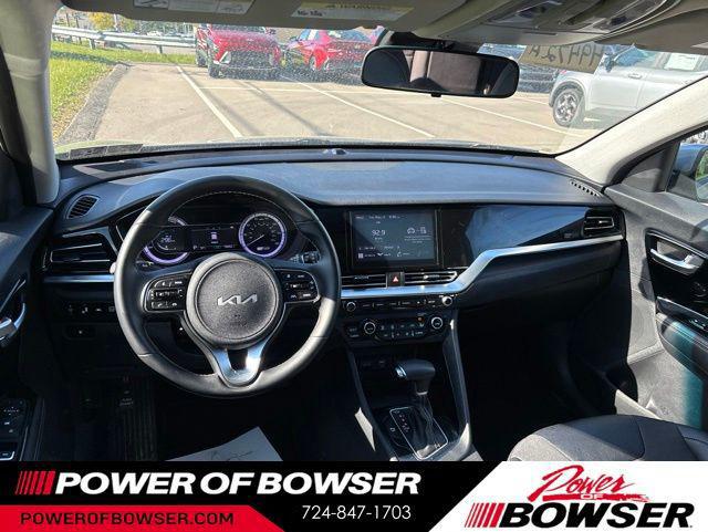 2022 Kia Niro LXS SE