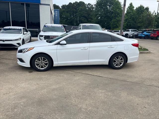 2017 Hyundai Sonata SE for sale in TEXARKANA, TX