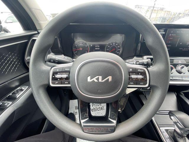 2023 Kia Sorento LX