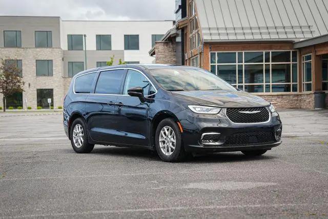 2023 Chrysler Pacifica Touring L for sale in Centerville, UT