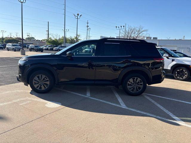 2024 Nissan Pathfinder SV 4WD