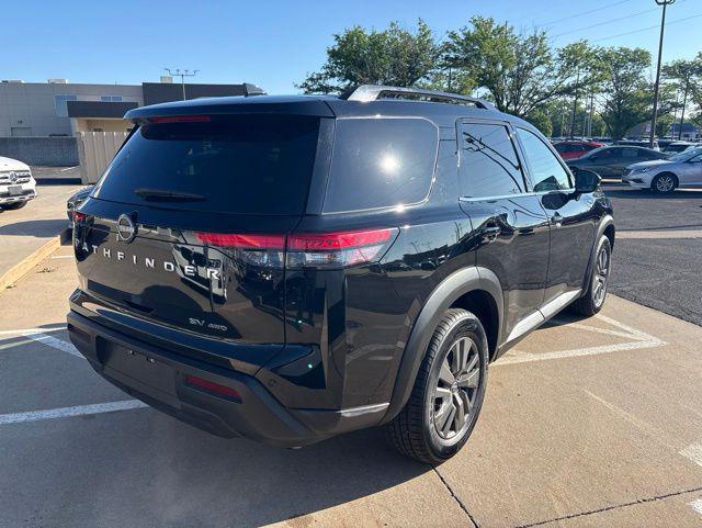 2024 Nissan Pathfinder SV 4WD