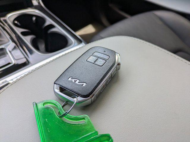 2022 Kia Carnival MPV SX