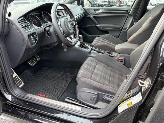 2017 Volkswagen Golf GTI S 4-Door