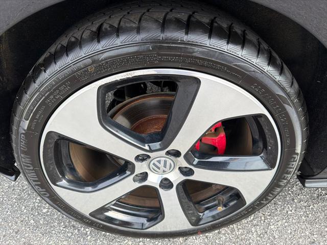2017 Volkswagen Golf GTI S 4-Door