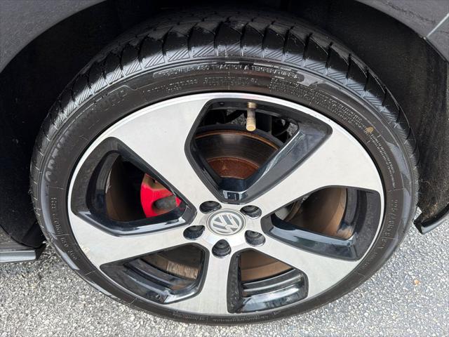 2017 Volkswagen Golf GTI S 4-Door