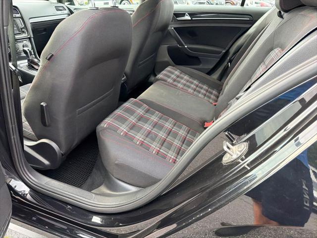 2017 Volkswagen Golf GTI S 4-Door