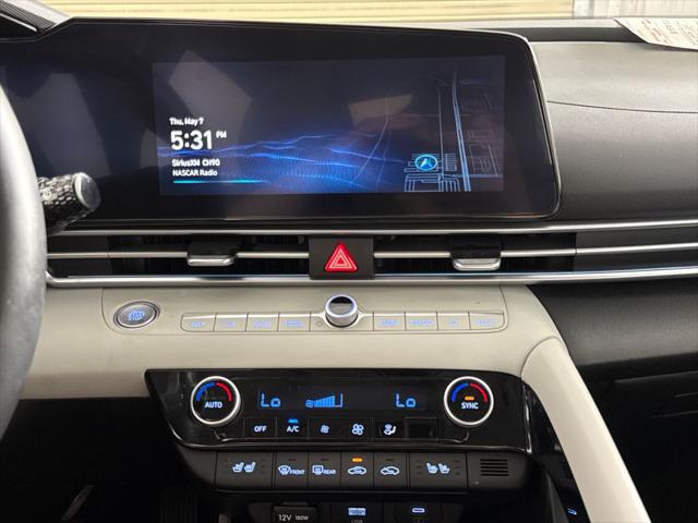 2025 Hyundai Elantra Hybrid Limited