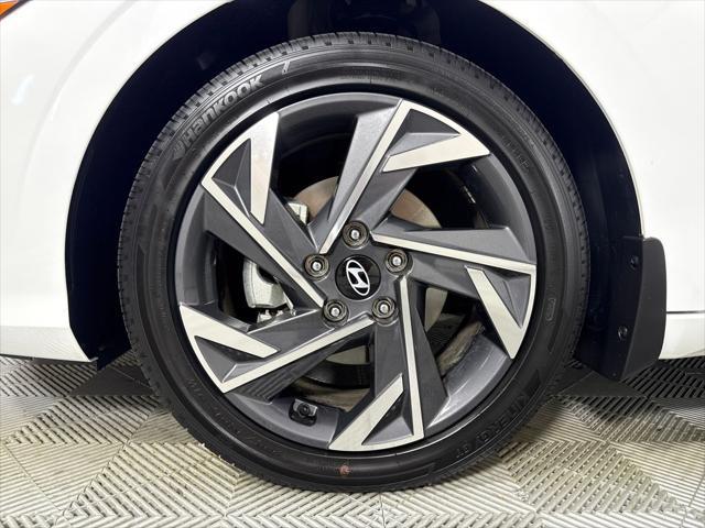 2025 Hyundai Elantra Hybrid Limited