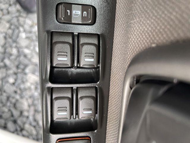 2004 Chevrolet Colorado LS