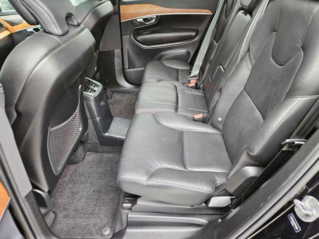 2023 Volvo XC90 Recharge T8 Plus Dark Theme 7-Seater