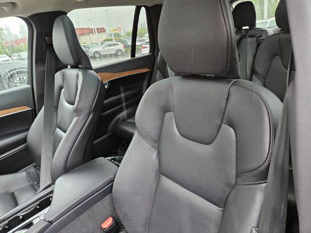 2023 Volvo XC90 Recharge T8 Plus Dark Theme 7-Seater