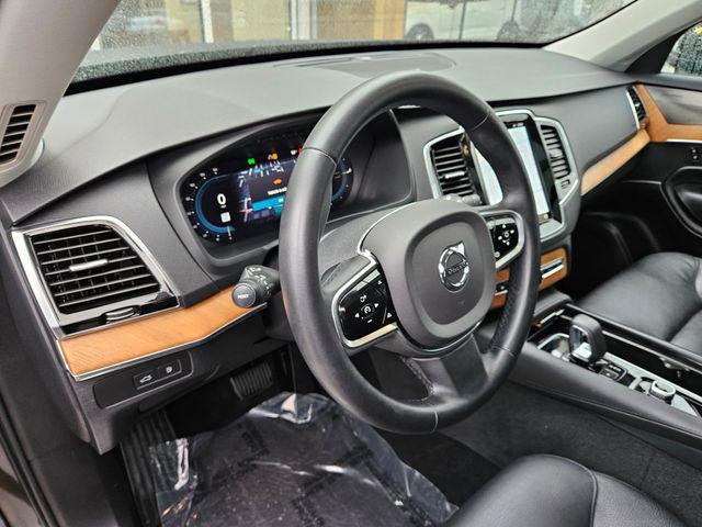 2023 Volvo XC90 Recharge T8 Plus Dark Theme 7-Seater