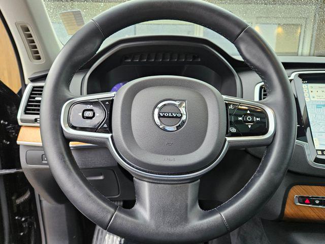2023 Volvo XC90 Recharge T8 Plus Dark Theme 7-Seater
