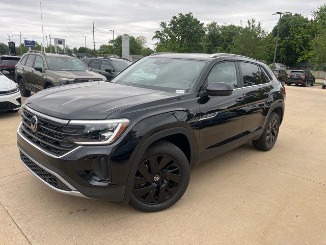 2026 Volkswagen Atlas Cross Sport SE with Technology