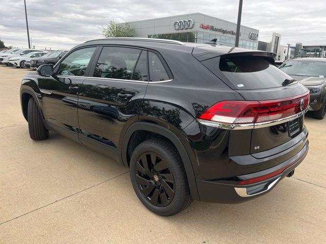 2026 Volkswagen Atlas Cross Sport SE with Technology