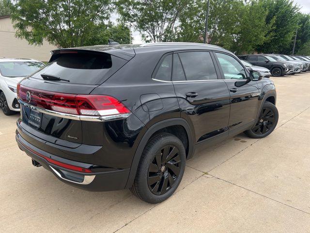2026 Volkswagen Atlas Cross Sport SE with Technology