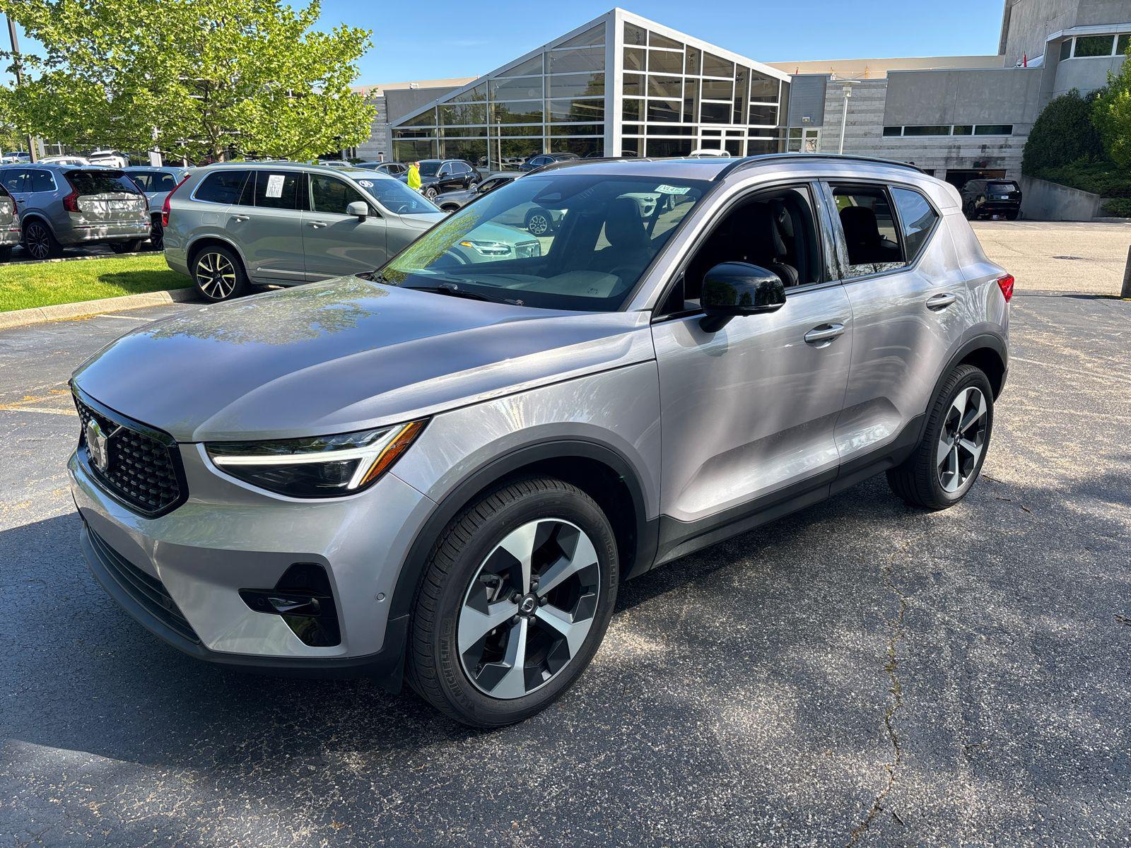 /2026 Volvo XC40