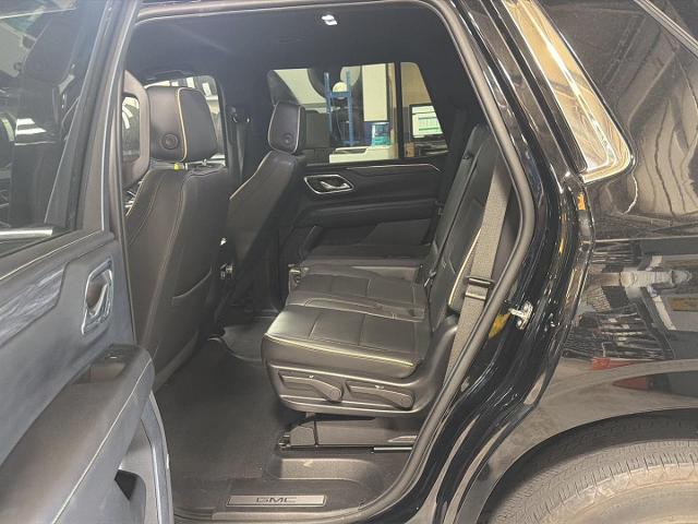 2024 GMC Yukon 4WD SLT