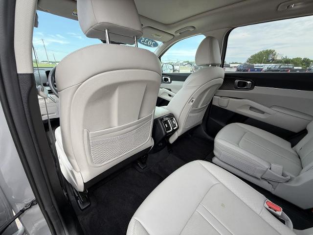 2025 Kia Sorento EX