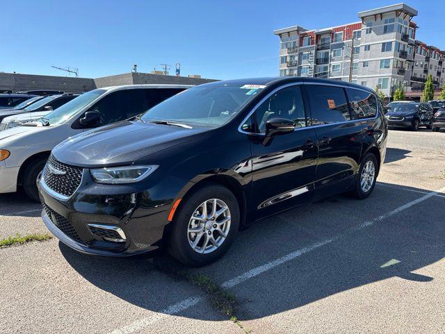 2025 Chrysler Pacifica Select for sale in Salt Lake City, UT