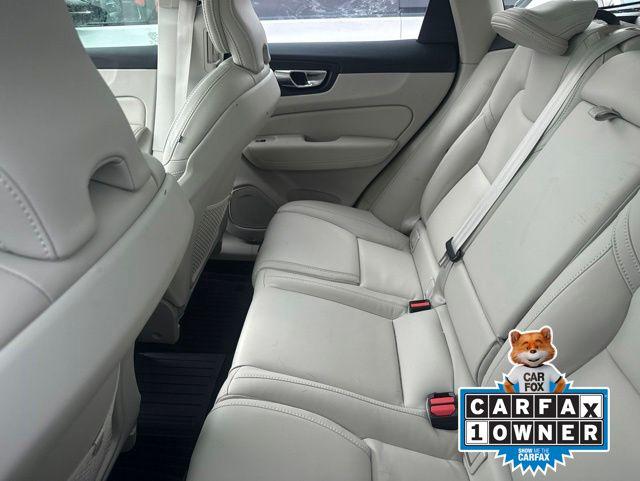 2025 Volvo XC60 B5 Ultra